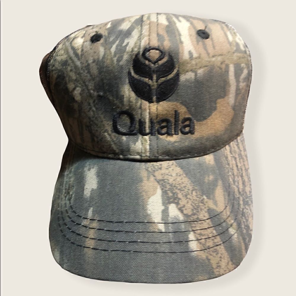 Camouflage Velcro closure baseball cap